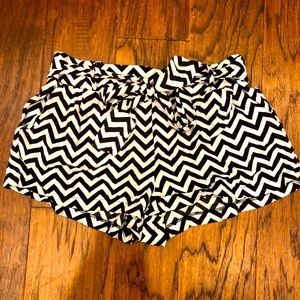 Women’s/Juniors Small chevron shorts- MUST BUNDLE